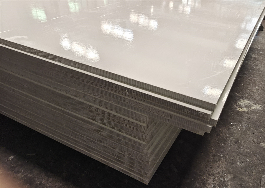 Glossy White Fiberglass PP Honeycomb Sandwich Panels For Dry Freight Truck/Van/Caravan
